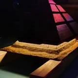 Der LED-Effekt funktioniert super! Zudem sieht man bei diesem Bild schön, dass die Panels metallisch angemalt sind und somit das Licht des Monitors spiegeln. Der LED-Effekt funktioniert super! Zudem sieht man bei diesem Bild schön, dass die Panels metallisch angemalt sind und somit das Licht des Monitors spiegeln.