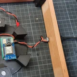 Anbringen der JST-Stecker damit die LED einfach verkabelt werden können.